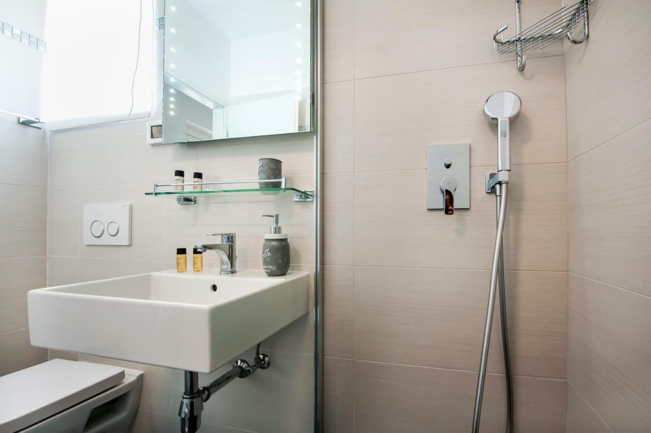 Apartment Margita โรวีน ภายนอก รูปภาพ
